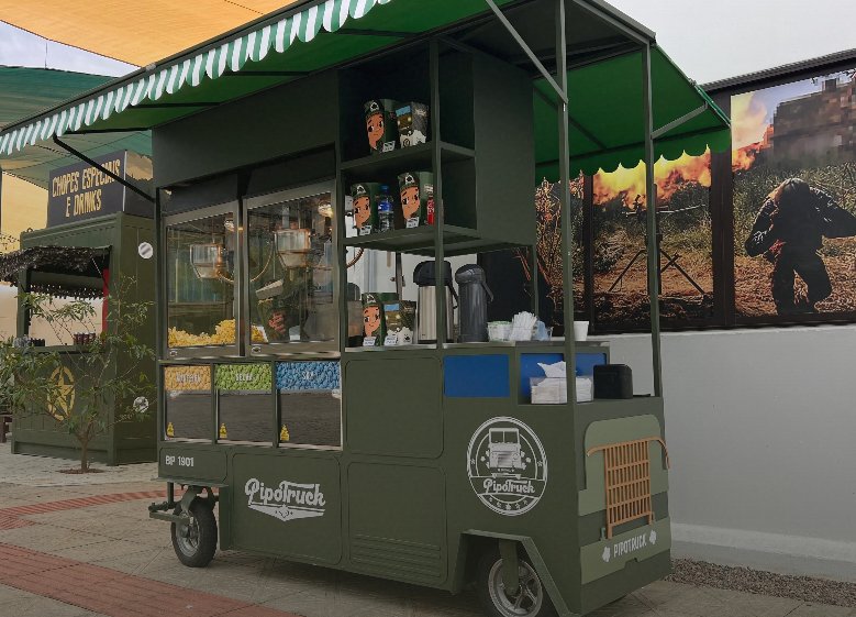 Pipotruck, carrinho de pipoca em estilo de viatura militar
